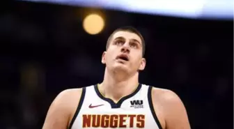 Nikola Jokic adını NBA tarihine yazdırıyor