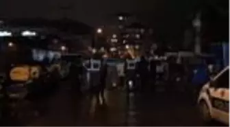 Kadıköy'de silahla yaralanan bir kişi hastaneye kaldırıldı
