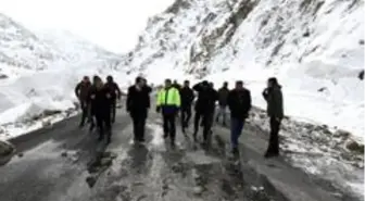 Çatak'ın dünya ile bağlantısı kesildi