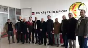 Eskişehir Siirtliler Vakfı'ndan Teknik Direktör Özer'e ziyaret