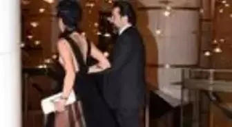 Gökçen Paprika, cesur kıyafetiyle Merve Özbey'in düğününe damga vurdu