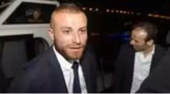 Gökhan Töre yeni sevgilisiyle ilk fotoğrafını paylaştı