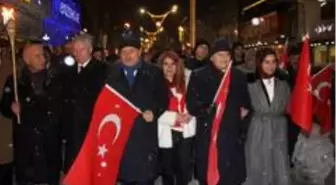 Binali Yıldırım memleketi Erzincan'da 'Zafer Yürüyüşü'ne katıldı