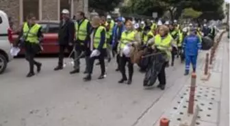 İstiklal Caddesinden Tren Garına kadar çöp topladılar