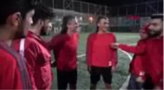 Kocaeli ikiz futbolcu kardeşler, hakemi de şaşırtıyor