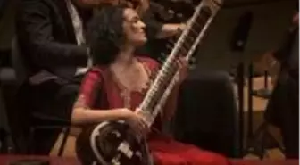 Ravi Shankar'ın kızı Anoushka Shankar'ın 'büyüleyici' müzikal yolculuğu