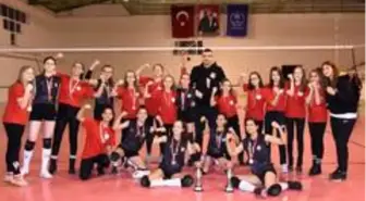 Voleybol Küçük Kızlar Kategorisi İl Şampiyonası sona erdi