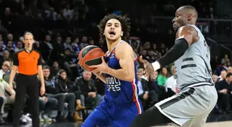 Shane Larkin, sakatlığı nedeniyle milli kadrodan çıkarıldı