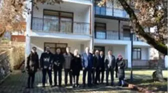Belediye başkanı konutunu kültür evine dönüştürüyor