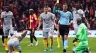 Bünyamin Gezer hakemlere patladı: Aldığınız para haram kardeşim