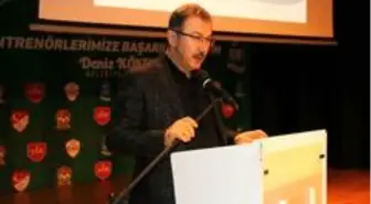 Başkan Deniz Köken İstanbullu antrenörlerle buluştu