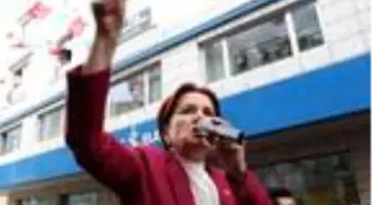 Akşener: Rahmetli anacığım derdi ki, 'Kul kurar, kader gülermiş'