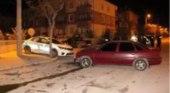 Karaman'da otomobil, polis aracıyla çarpıştı: 3'ü polis 4 yaralı