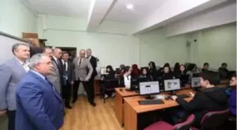 Sakarya Valisi Nayir'den vakıf ve okul ziyareti