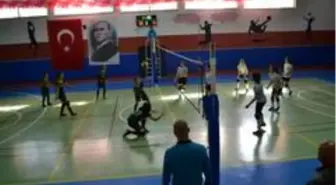 Türkiye Yıldız Kızlar Voleybol Müsabakaları başladı