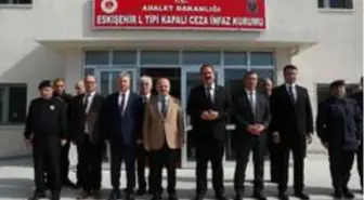 Vali Çakacak, Ceza İnfaz Kurumlarını ziyaret etti