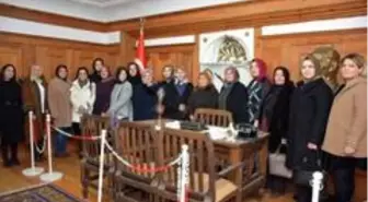 Başkan eşlerinden Atatürk Evi'ne ziyaret