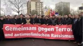 Hanau'da binlerce kişi ırkçı terör saldırısına karşı bir araya geldi