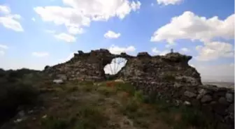 Karacahisar Kalesi'ndeki kazılar erken dönem Osmanlı tarihine ışık tutacak