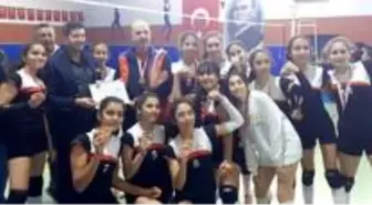 Yıldız Kızlar Voleybol Birinciliği müsabakaları sona erdi