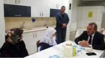 Kaymakam Öztürk, huzurevi sakinleri ile bocce oynadı