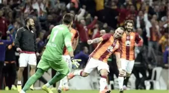 Wesley Sneijder'den Fenerbahçe'ye 'ağlama' göndermesi