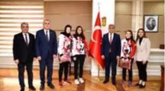 Başarılı sporculardan Vali Gürel'e ziyaret