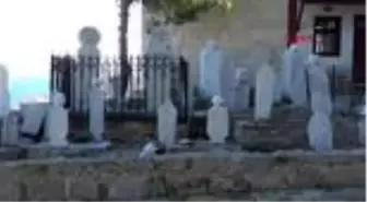 Gelibolu'da mezarlar ve kitabelerin kitabı yazıldı