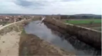 Tunca Nehri'nin bazı alanlarında nehir yatağının büyük bölümü susuz kaldı