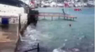 Muğla lodos, bodrum'da hayatı felç etti