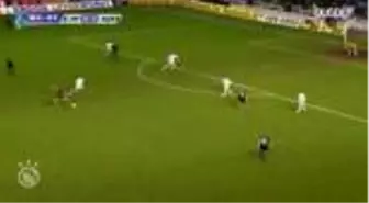 John Heitinga'nın Muhteşem Gol Vuruşu