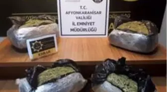 Şüpheli araçtan 15.50 kilogram esrar çıktı