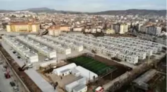 Deprem bölgesinde ikinci konteyner kente aileler yerleşmeye başladı