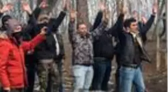 Sınırı kapatan Yunan askerleri, göçmenlere gaz bombası ile müdahale ediyor (5)