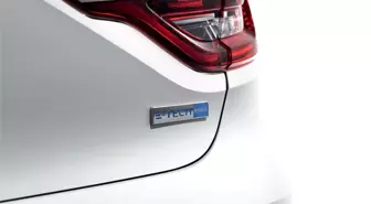 Renault'dan hibrit atağı: E-TECH
