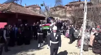 Ankara'da vefat eden polis memuru Boyabat'ta toprağa verildi