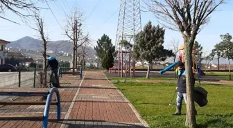 Başiskele'de park ve bahçelerde mıntıka temizliği devam ediyor