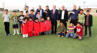 Başkan Yalçınkaya'dan Akçakale Belediye Sporlu Futbolculara moral motivasyon ziyareti