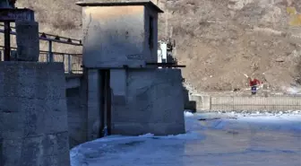 Batı'da bahar, Kars'ta kış
