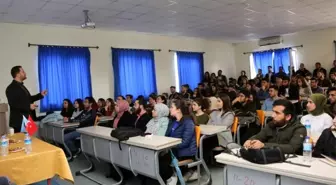 Biyomedikal uzmanlarından öğrencilere seminer