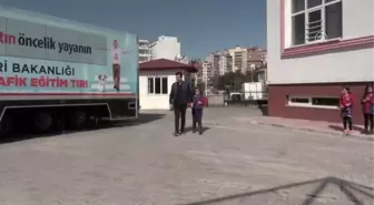 Down sendromlu Elif'in trafik polisliği hayali gerçek oldu