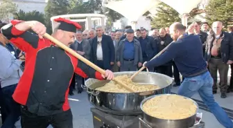 İdlip şehitleri için 5 bin kişilik helva dağıtıldı