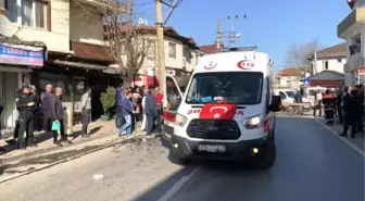Okul servisiyle otomobil çarpıştı: 6 yaralı