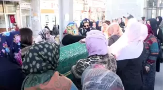 Servis kazasında ölen lise öğrencisi toprağa verildi