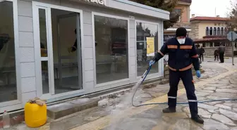 Yalvaç'ta koronavirüse karşı ilaçlama önlemi