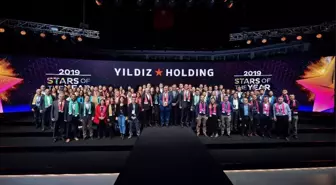 Yıldız Holding 'Senenin Yıldızları'nı ödüllendirdi