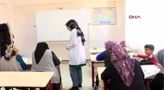 Ankara koruyucu anne olabilmek için 61 yaşında okuma öğreniyor