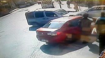 Esenyurt aracına aldığı otostopçu aracını çaldı