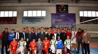 İnegöl'de voleybol ve basketbol finalleri nefes kesti