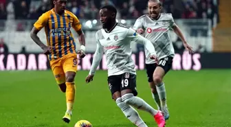 Kartal evinde uçtu